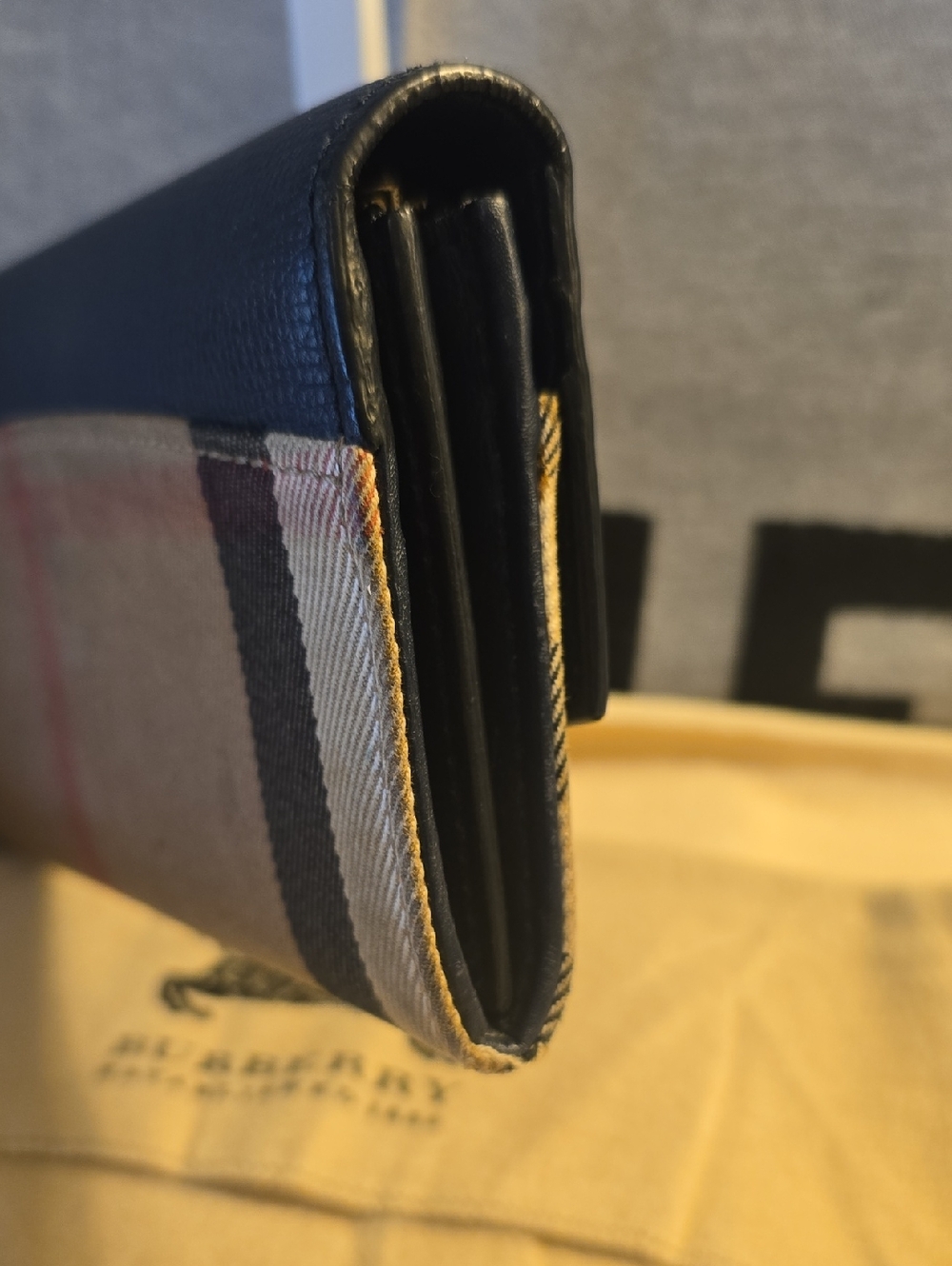 Burberry Navy Leather & Beige Check Wallet - Picture 3 of 5